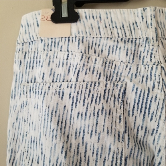 NWT Pilcro Anthropologie Relax Bootcut White Blue Striated Denim Jeans Mid-Rise - Picture 3 of 8